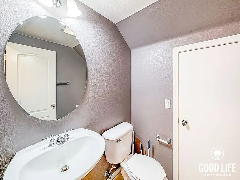 264 Marquette Ave — Photo 9