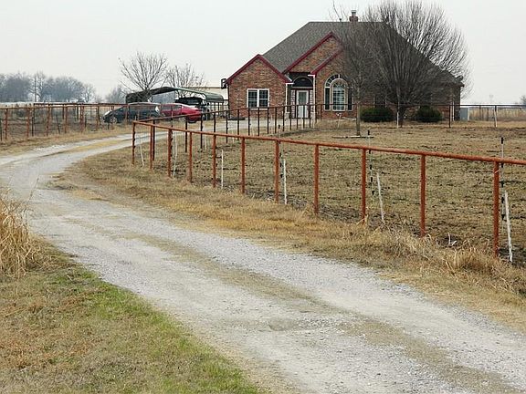 2nd image of 1640 N Highway 11