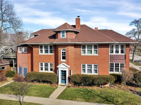 32 N Ashland Ave, La Grange, IL 60525