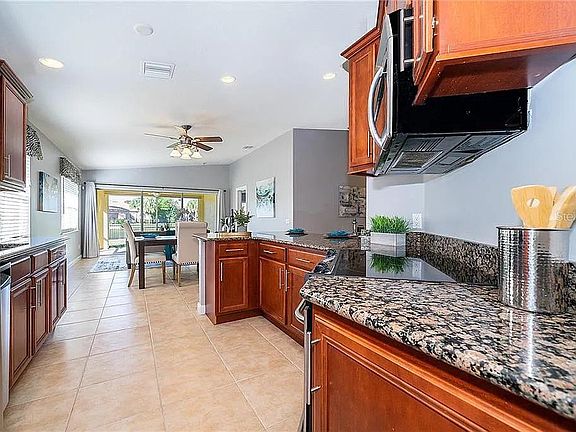 3rd image of 11948 Kajetan Ln