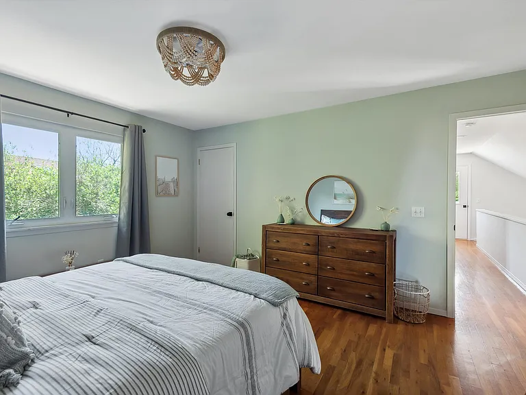 105 Benson Dr — Photo 17
