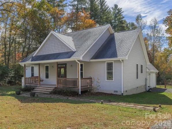 574 Whitener Rd, Penrose, NC 28766
