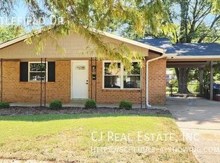 2382 Battlefield Dr, Florissant, MO 63031