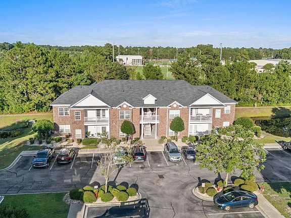 5th image of 2025 Silvercrest Dr. #F