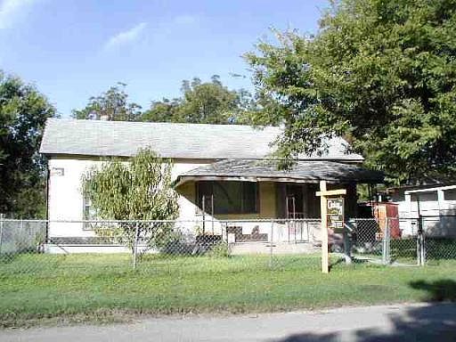 1st image of 1209 S Mesquite