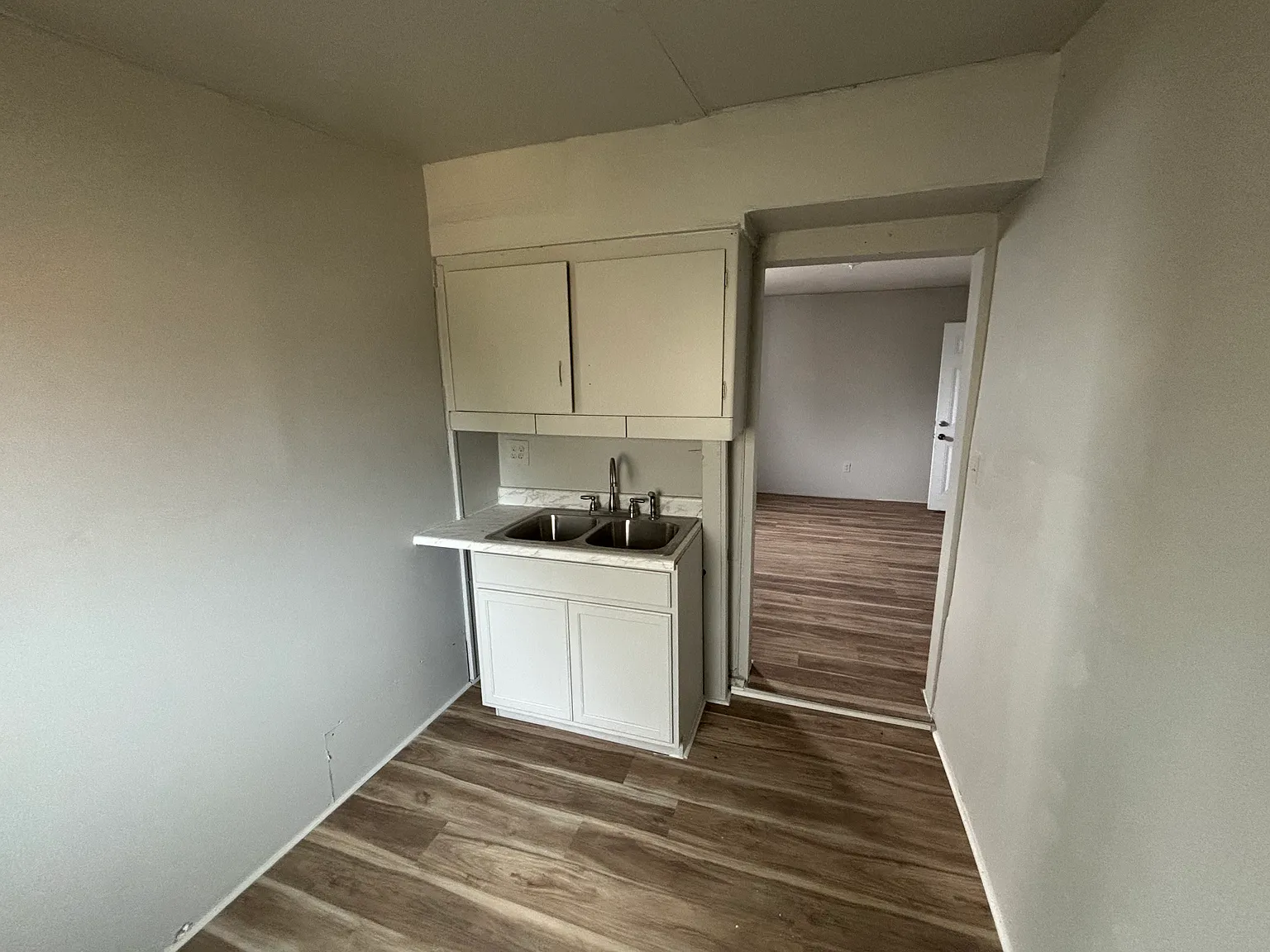 Studio, 260 sqft, $635 — Photo 2