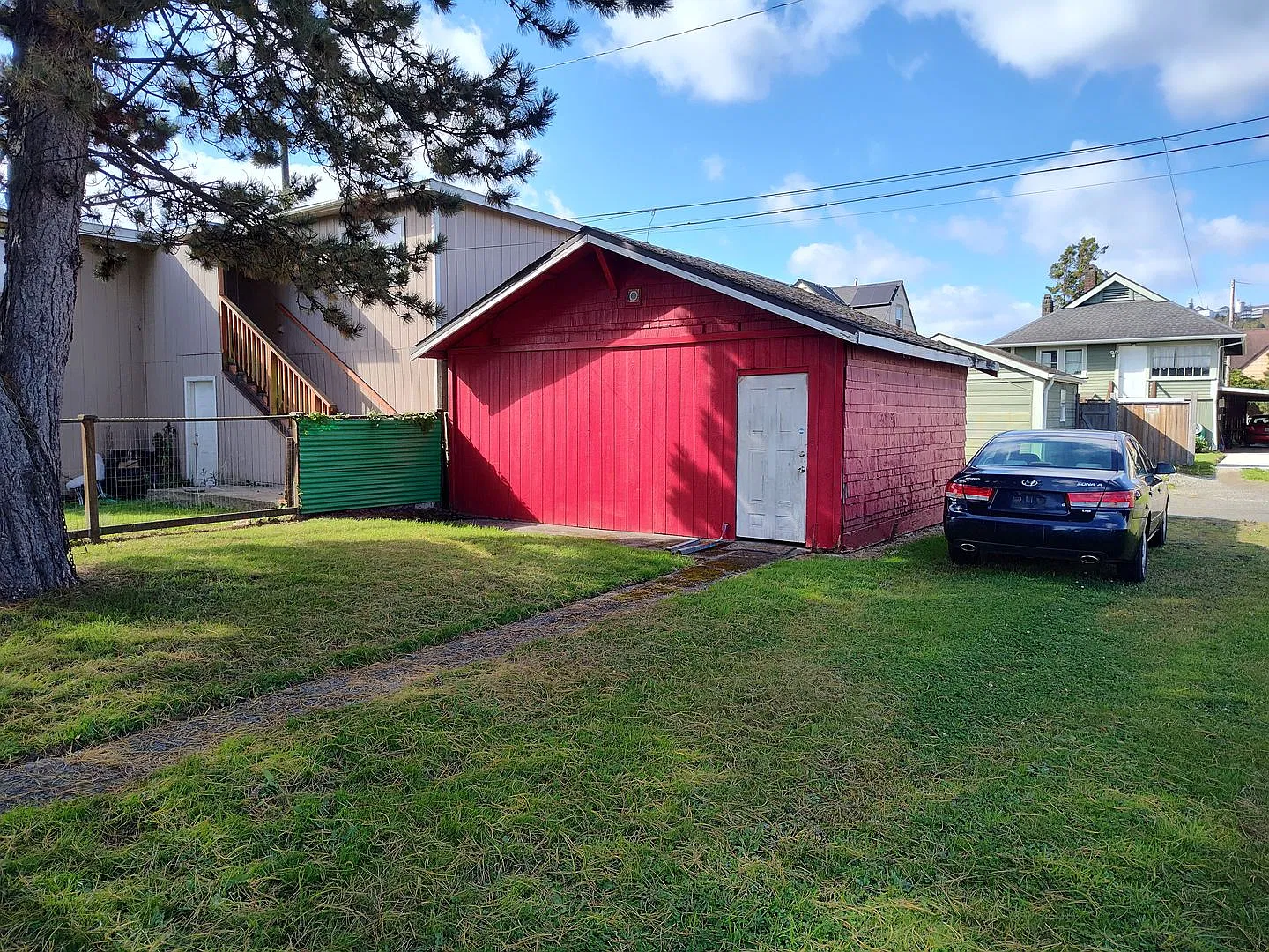 Little Red House - Aberdeen — Photo 4