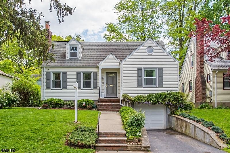 1st image of 51 Derwent Ave