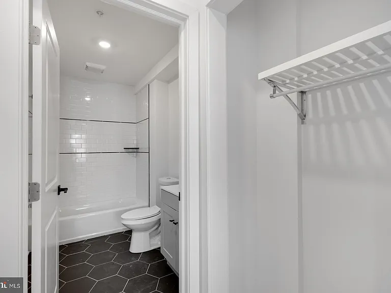 1116 S 7th St #2 — Photo 13