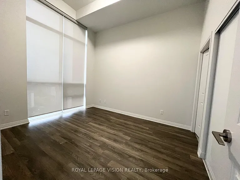 30 Meadowglen Pl #2804 — Photo 12