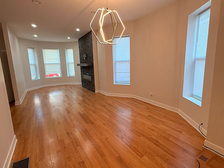 6350 S Champlain Ave #1 — Photo 6