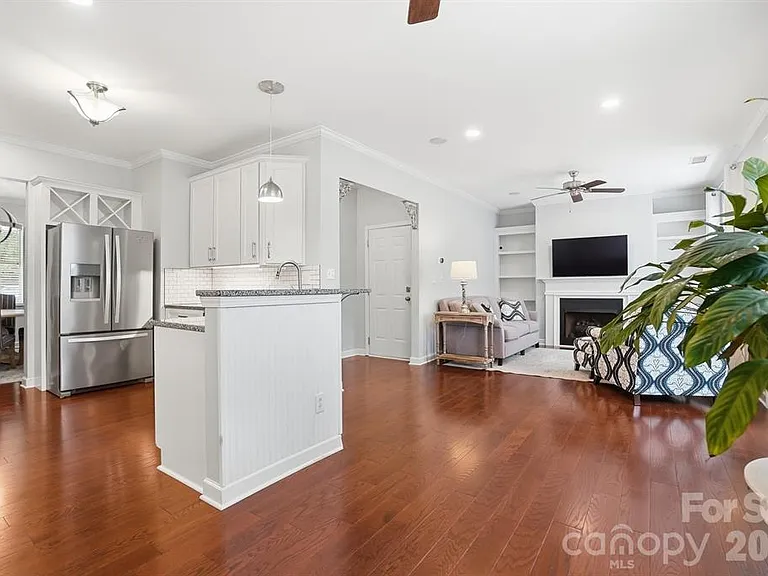 19512 Topgallant Dr — Photo 16