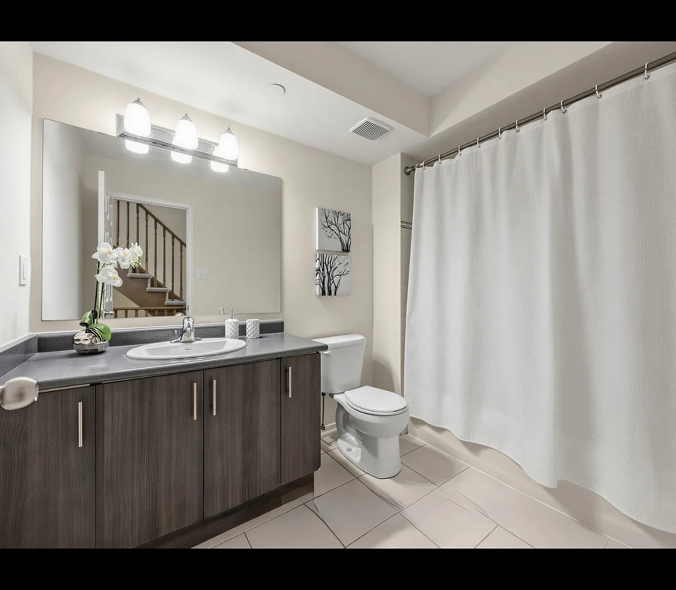 4 bed, 1816 sqft, $3,000 — Photo 3