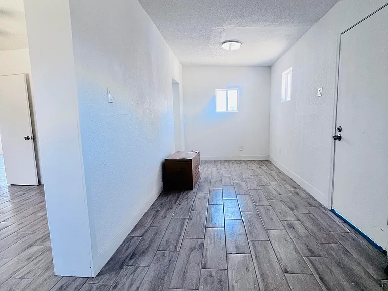 1021 E Fillmore St — Photo 17