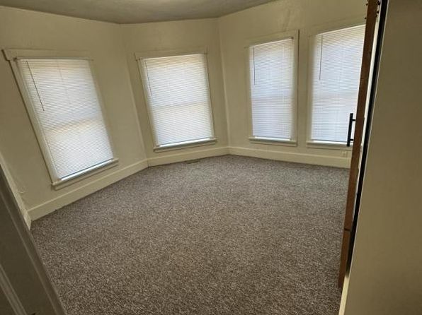 303 1/2 W High St APT 4