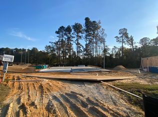 180 Foxridge Ct, Metter, GA 30439