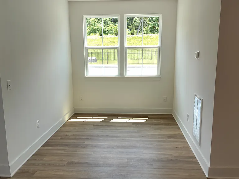 3615 Simba Ln — Photo 8