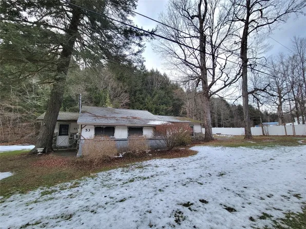53 State Line Rd, Vestal, NY 13850