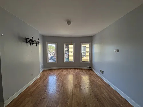 928 Hancock Ave Photo 1