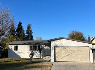 614 N View St, Visalia, CA 93292