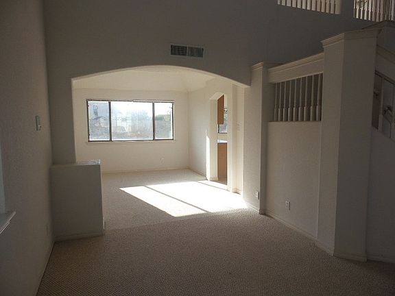 5th image of 3017 Tierra Polar Dr