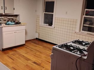 23 Suffolk St #4, Worcester, MA 01604