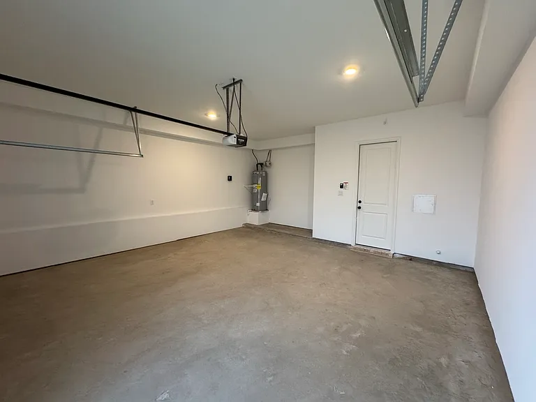 1289 Doris May Dr — Photo 40