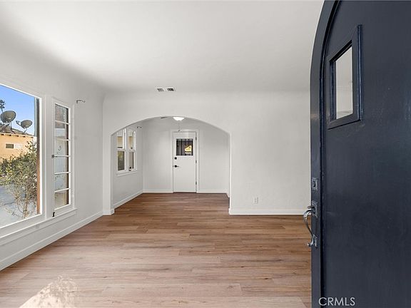 5th image of 2083 Parnell Way