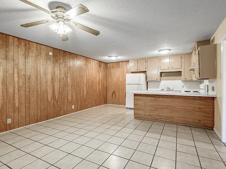 120 McAdams Ln — Photo 8