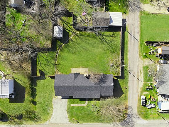 4th image of 502 S 8th St