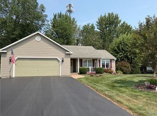 8347 Eva Cir, Cicero, NY 13039