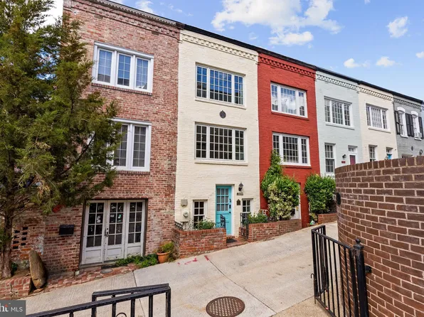 3219 Cherry Hill Ln NW, Washington, DC 20007
