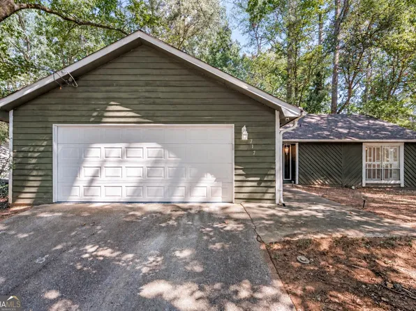 717 Pebble Creek Dr, Norcross, GA 30093