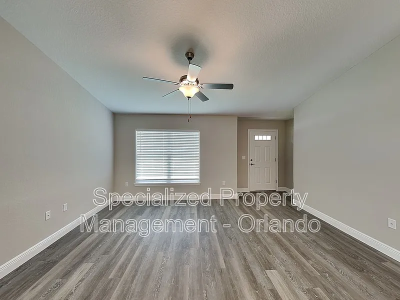 3 bed, 2.0 bath, 1450 sqft, $1,799 — Photo 4