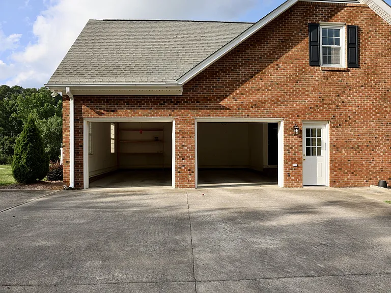 4036 Jaback Dr — Photo 9