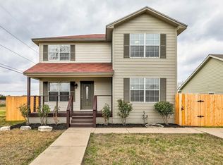 414 S Doak St, Taylor, TX 76574