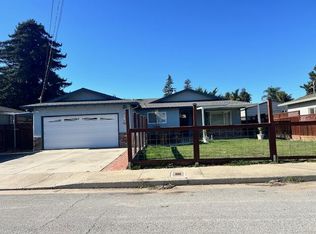 17 Blossom Dr, Watsonville, CA 95076