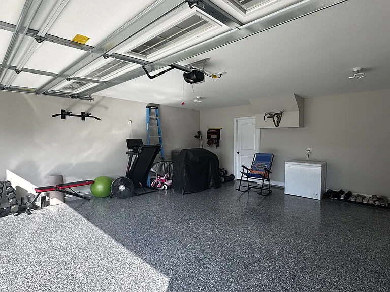 225 Westfield Dr — Photo 11