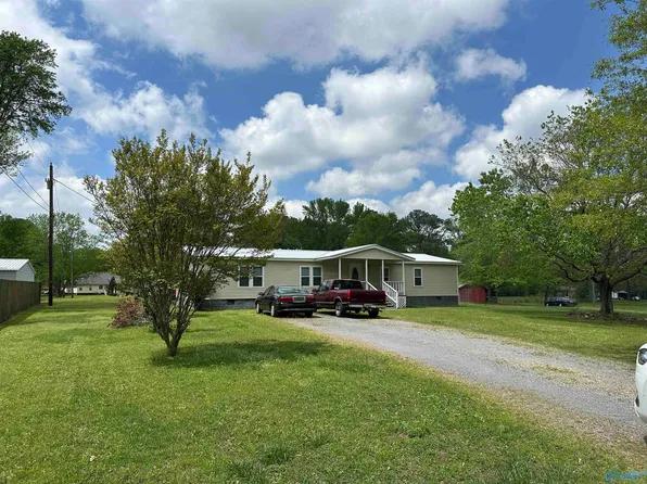 1363 Hart Pl NE, Arab, AL 35016