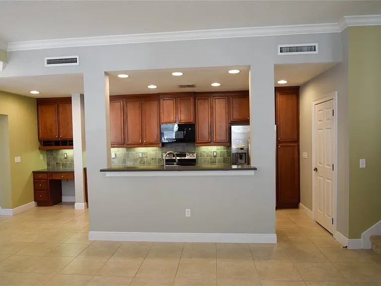 1420 Lake Baldwin Ln #B — Photo 3