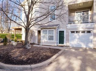 870 Tollis Pkwy #870, Broadview Heights, OH 44147