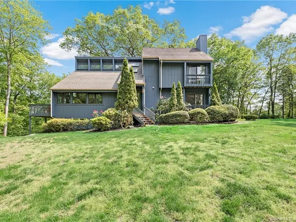 2 Shady Lane, Stamford, CT 06903