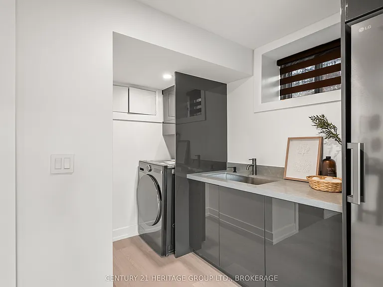 3 Windsor St — Photo 34