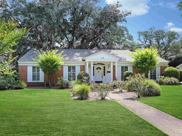 135 Highpoint Dr, Gulf Breeze, FL 32561