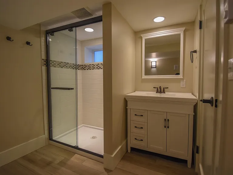 4220 Bagley Ave N #B — Photo 5