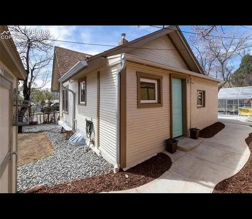 610 W Platte Ave
