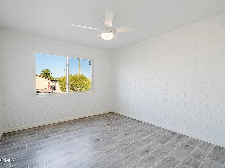 2548 N 68th Pl — Photo 22