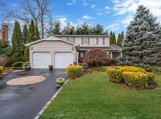 20 Lowery Ave, Lake Grove, NY 11755