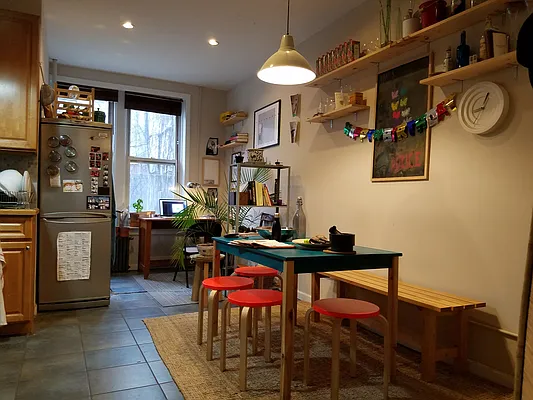 Rented by Brownstone Property Group | media 4