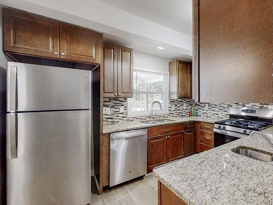 1st image of 3709 Clovis Ct NW #13977103